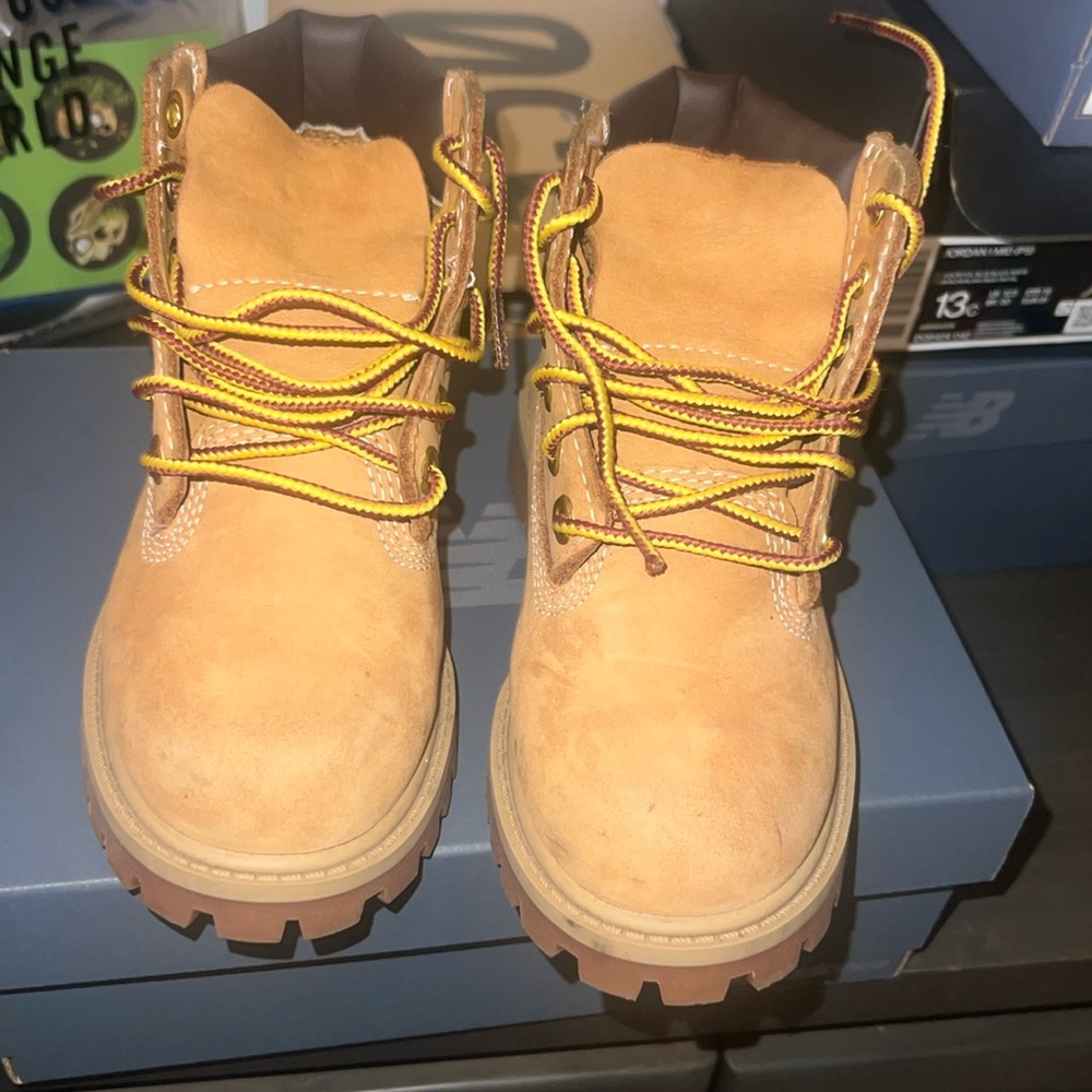 Timberland kids boots size 10